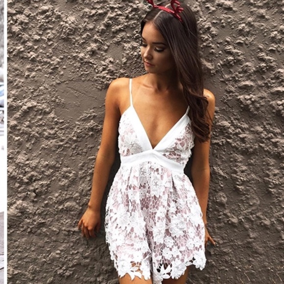 Ivory Lace Floral Romper Playsuit - Picture 4 of 7